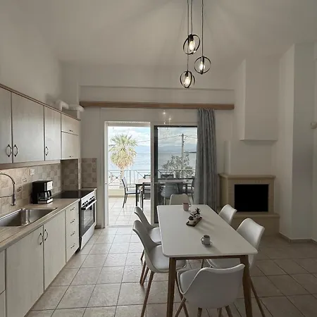 Apartment Seaside 3 *